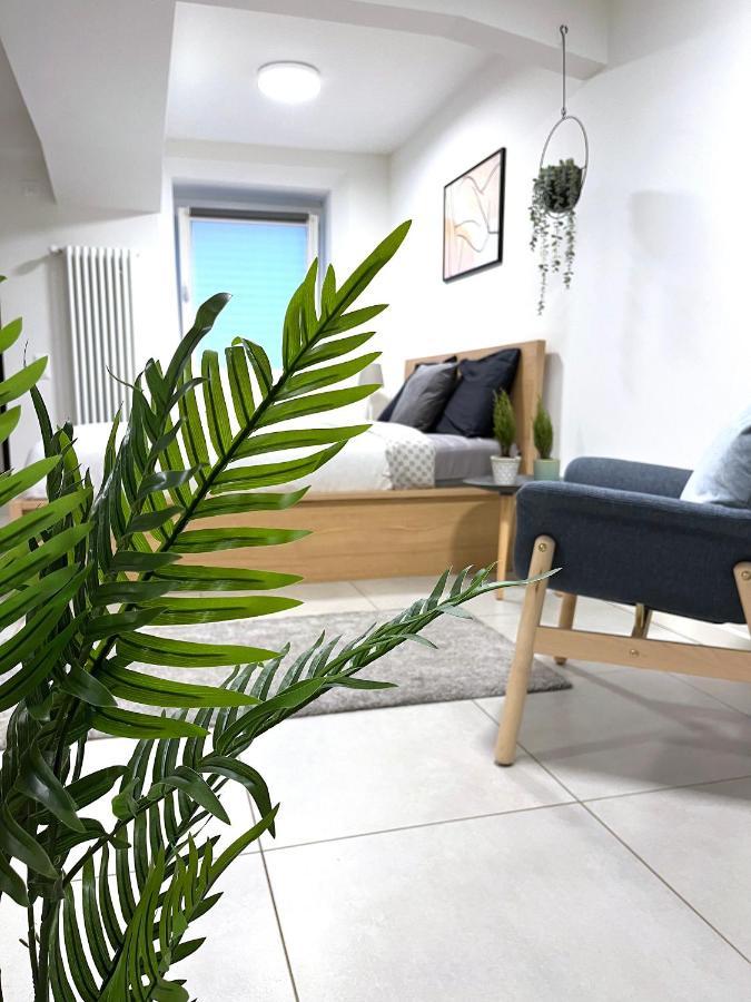 The Hidden Studio; Comfy & Close To The Lake Lugano Luaran gambar
