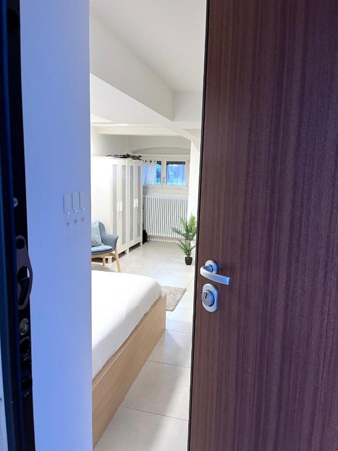 The Hidden Studio; Comfy & Close To The Lake Lugano Luaran gambar